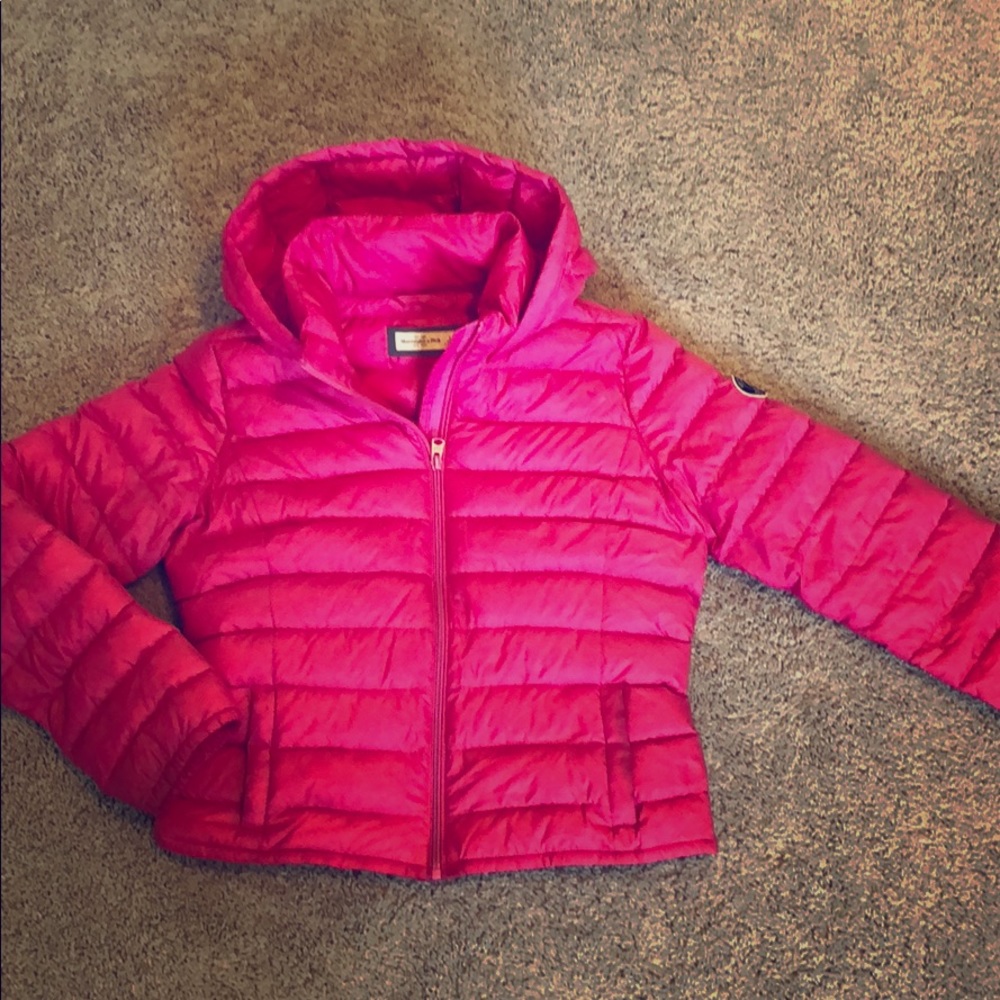 Abercrombie&Fitch down jacket in light pink!
